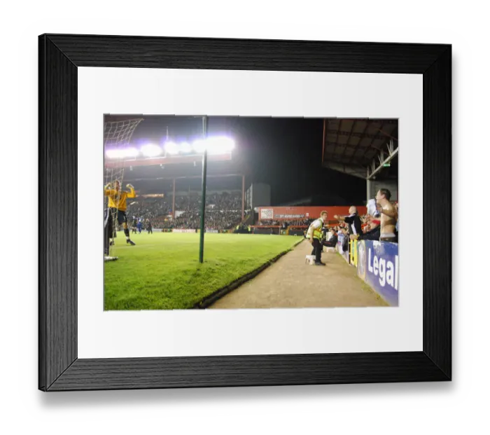 Framed Print : Clash of Rivals: Bristol City vs Birmingham City - Season 08-09 Framed Print : Clash of Rivals: Bristol City vs Birmingham City - Season 08-09
