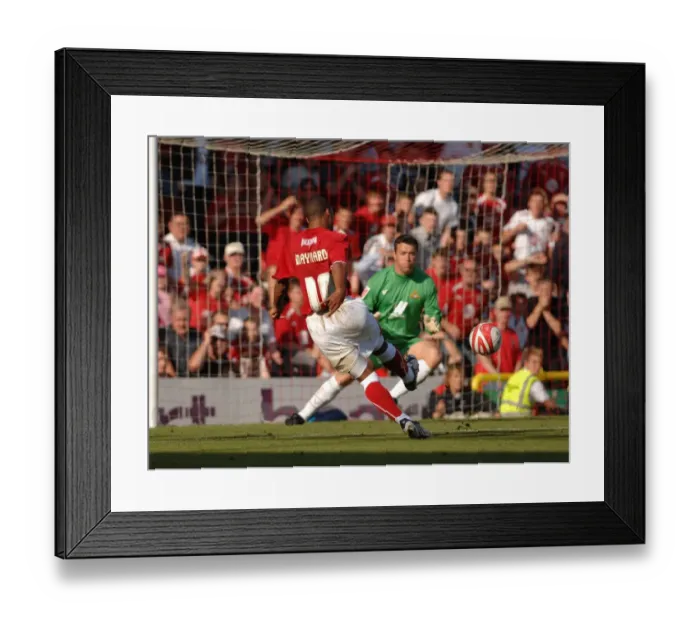 Framed Print : Bristol City vs Doncaster Rovers: A Football Rivalry from the 08-09 Season Framed Print : Bristol City vs Doncaster Rovers: A Football Rivalry from the 08-09 Season