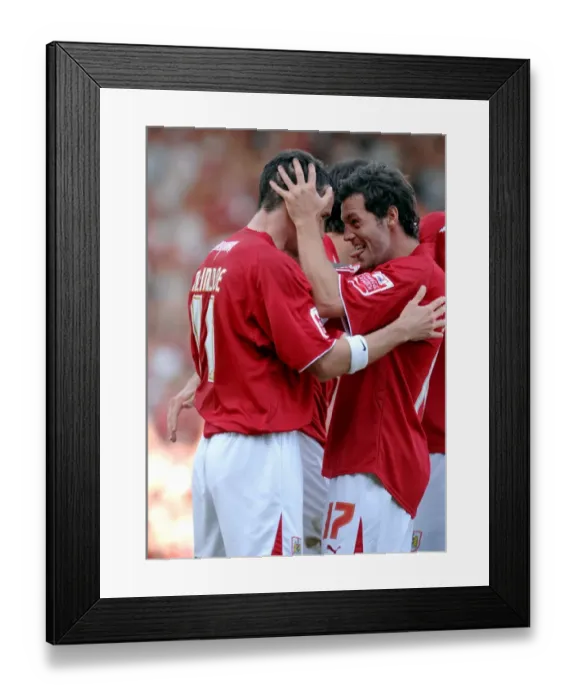 Framed Print : Bristol City vs Doncaster Rovers: A Football Rivalry from the 08-09 Season Framed Print : Bristol City vs Doncaster Rovers: A Football Rivalry from the 08-09 Season