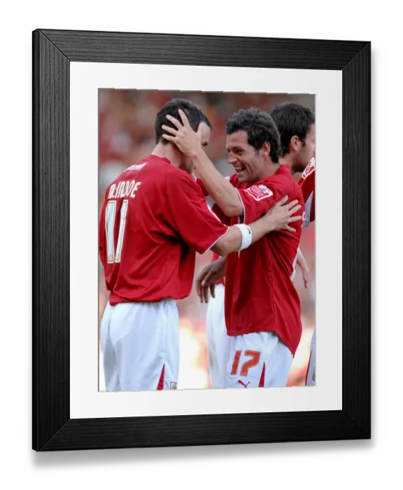 Framed Print : Bristol City vs Doncaster Rovers: A Football Rivalry from the 08-09 Season Framed Print : Bristol City vs Doncaster Rovers: A Football Rivalry from the 08-09 Season