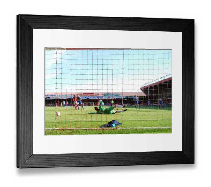 Framed Print : Bristol City vs Doncaster Rovers: A Football Rivalry - Season 08-09 Framed Print : Bristol City vs Doncaster Rovers: A Football Rivalry - Season 08-09