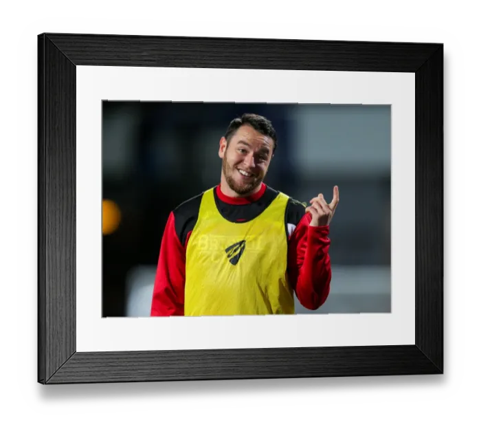Framed Print : Bristol City's Lee Tomlin in Warm-Up at Loftus Road Stadium (QPR vs. Bristol City, 2016) Framed Print : Bristol City's Lee Tomlin in Warm-Up at Loftus Road Stadium (QPR vs. Bristol City, 2016)