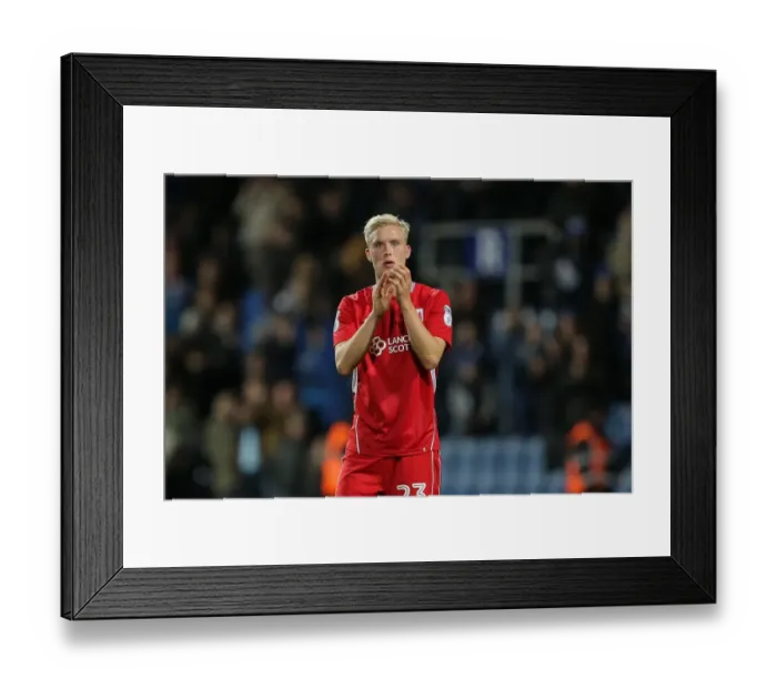 Framed Print : Hordur Magnusson's Disappointment: QPR Edges Past Bristol City 1-0 Framed Print : Hordur Magnusson's Disappointment: QPR Edges Past Bristol City 1-0