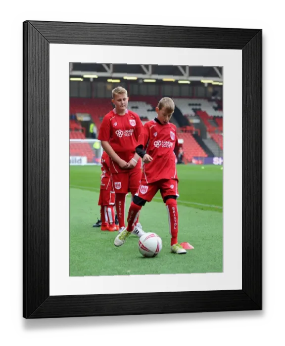 Framed Print : Championship Clash: Bristol City vs Blackburn Rovers at Ashton Gate Stadium (October 2016) Framed Print : Championship Clash: Bristol City vs Blackburn Rovers at Ashton Gate Stadium (October 2016)