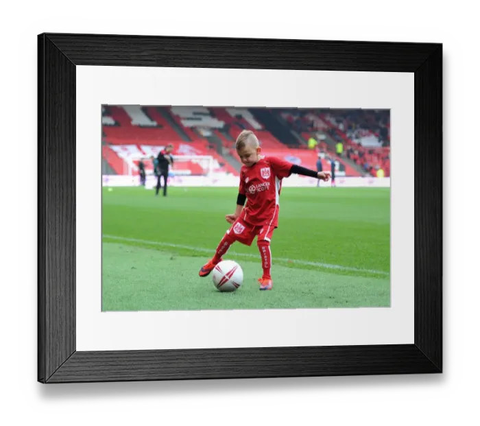 Framed Print : Bristol City vs Blackburn Rovers Clash at Ashton Gate Stadium, Sky Bet Championship (October 2016) Framed Print : Bristol City vs Blackburn Rovers Clash at Ashton Gate Stadium, Sky Bet Championship (October 2016)