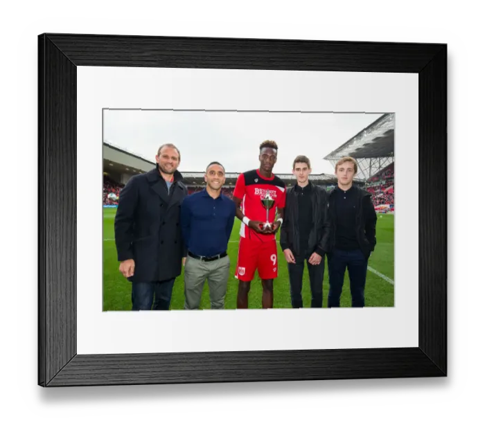 Framed Print : Tammy Abraham Wins PFA Fans Player of the Month Award at Ashton Gate Before Bristol City's Match Against Blackburn Rovers Framed Print : Tammy Abraham Wins PFA Fans Player of the Month Award at Ashton Gate Before Bristol City's Match Against Blackburn Rovers
