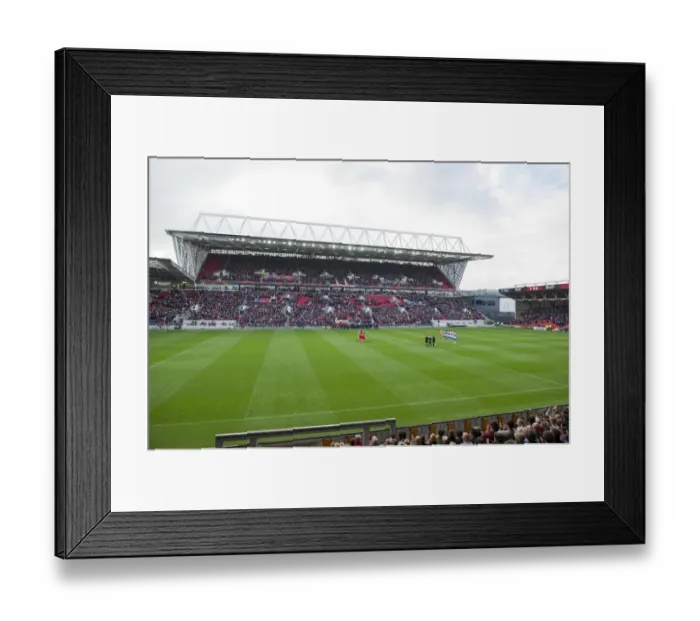 Framed Print : Silent Tribute: Gerry Gow Memorial - Bristol City vs Blackburn Rovers, 2016 Framed Print : Silent Tribute: Gerry Gow Memorial - Bristol City vs Blackburn Rovers, 2016