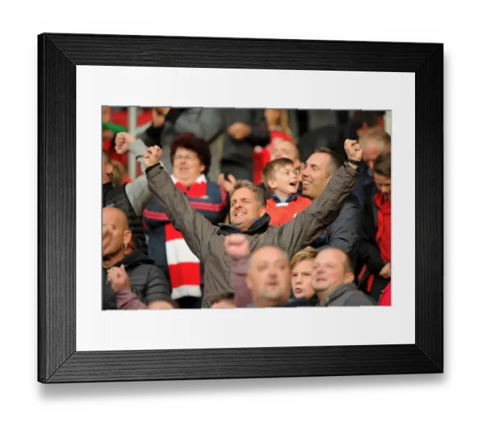 Framed Print : Bristol City Fans Go Wild: Aaron Wilbraham Scores the Winning Goal Against Blackburn Rovers