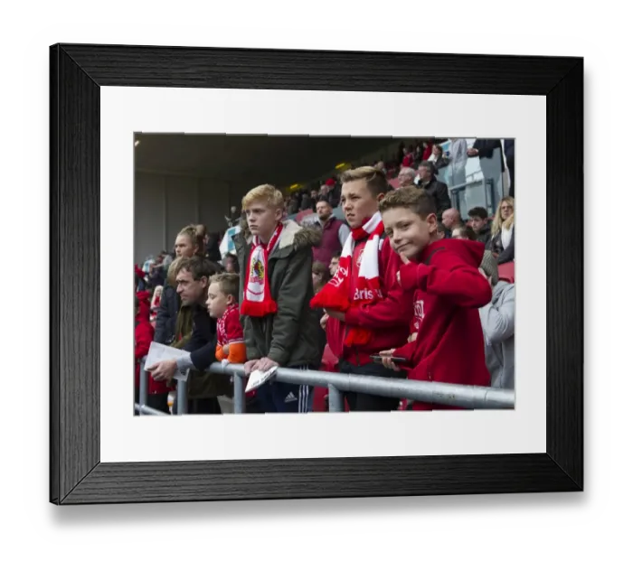 Framed Print : Bristol City Players Warm-Up Ahead of Bristol City v Blackburn Rovers Match at Ashton Gate Framed Print : Bristol City Players Warm-Up Ahead of Bristol City v Blackburn Rovers Match at Ashton Gate