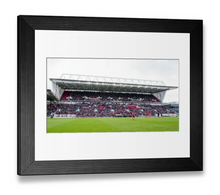 Framed Print : Bristol City FC: Friends and Family Pay Tribute to Gerry Gow at Ashton Gate (Bristol City v Blackburn Rovers) Framed Print : Bristol City FC: Friends and Family Pay Tribute to Gerry Gow at Ashton Gate (Bristol City v Blackburn Rovers)