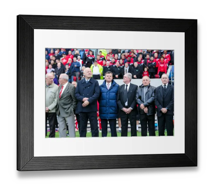 Framed Print : Bristol City Honors Gerry Gow: A Minutes Silence with Former Players and His Family Framed Print : Bristol City Honors Gerry Gow: A Minutes Silence with Former Players and His Family