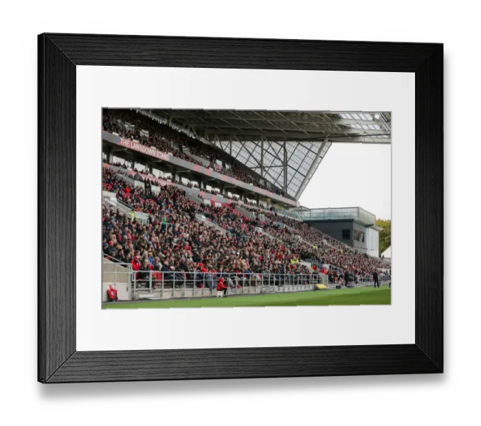 Framed Print : Bristol City vs Blackburn Rovers: EFL Championship Showdown at Ashton Gate