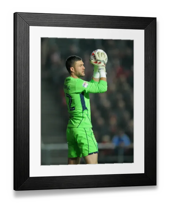 Framed Print : Bristol City vs Hull City: Richard O'Donnell in Action at Ashton Gate, October 2016 Framed Print : Bristol City vs Hull City: Richard O'Donnell in Action at Ashton Gate, October 2016