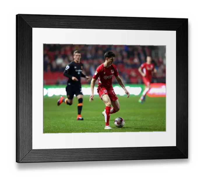 Framed Print : Bristol City's Callum O'Dowda Scores Past Hull City Defenders in EFL Cup Clash at Ashton Gate