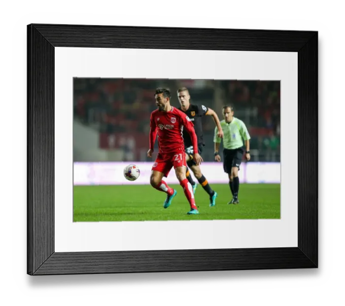 Framed Print : Marlon Pack in Action: Bristol City vs Hull City, EFL Cup Fourth Round, Ashton Gate Stadium Framed Print : Marlon Pack in Action: Bristol City vs Hull City, EFL Cup Fourth Round, Ashton Gate Stadium
