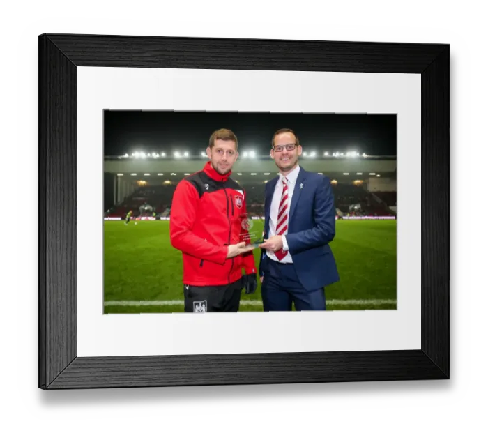 Framed Print : Bristol City's Frank Fielding Receives PFA Community Champion Award vs Hull City, 2015-16 Season Framed Print : Bristol City's Frank Fielding Receives PFA Community Champion Award vs Hull City, 2015-16 Season