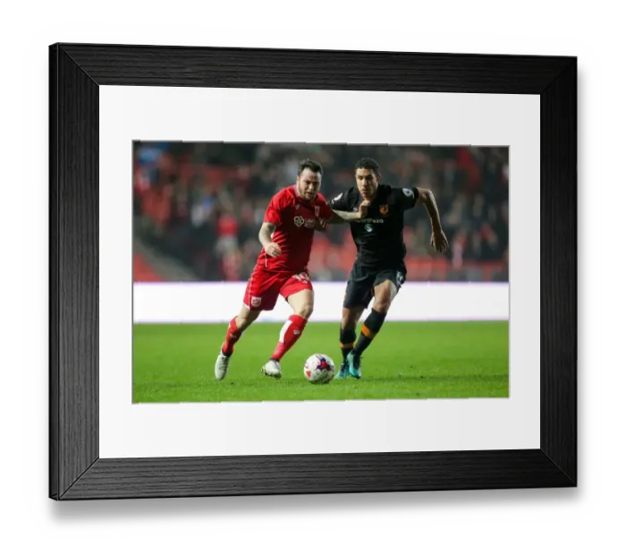 Framed Print : Bristol City's Lee Tomlin Scores Dramatic Goal Past Hull City's Jake Livermore (25-10-2016)