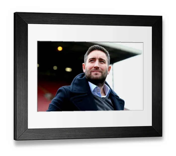 Framed Print : Johnson's Return: Barnsley vs. Bristol City, 2016 - Lee Smiles at Oakwell Framed Print : Johnson's Return: Barnsley vs. Bristol City, 2016 - Lee Smiles at Oakwell