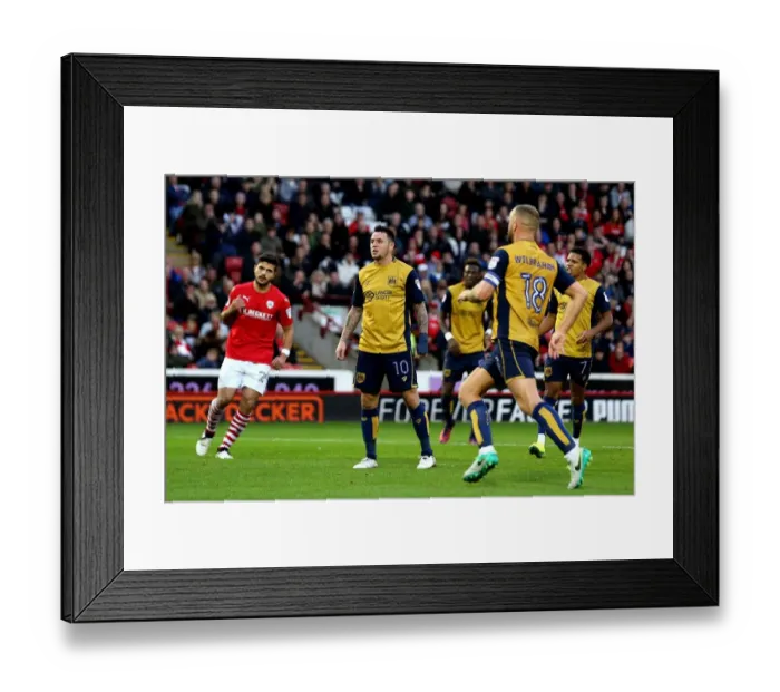 Framed Print : Lee Tomlin's Equalizer: Barnsley vs. Bristol City in Sky Bet Championship