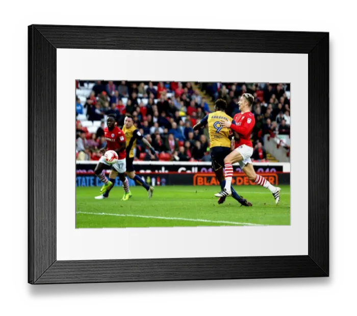 Framed Print : Tammy Abraham's Dramatic 2-1 Goal: Thrilling Victory for Bristol City over Barnsley (October 2016)