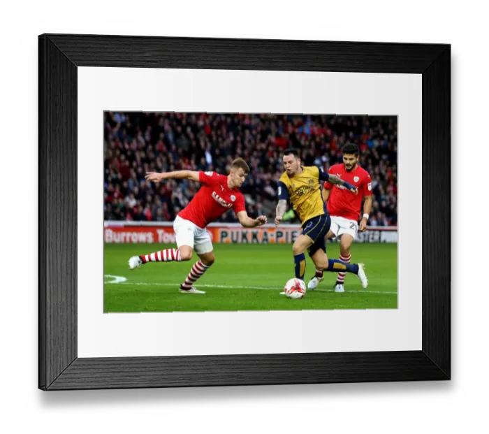 Framed Print : Bristol City's Lee Tomlin Scores at Oakwell: Barnsley vs. Bristol City, Sky Bet Championship (October 2016)