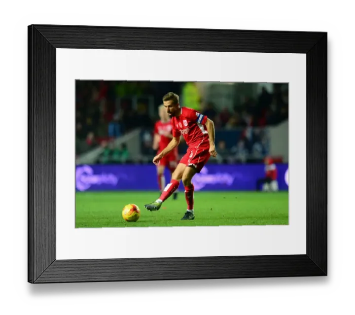 Framed Print : Gary O'Neil in Action: Bristol City vs Brighton & Hove Albion, Sky Bet Championship Framed Print : Gary O'Neil in Action: Bristol City vs Brighton & Hove Albion, Sky Bet Championship