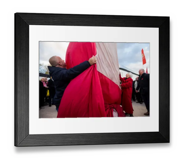 Framed Print : Bristol City FC: Unveiling of John Atyeo's Legendary Statue at Ashton Gate Framed Print : Bristol City FC: Unveiling of John Atyeo's Legendary Statue at Ashton Gate