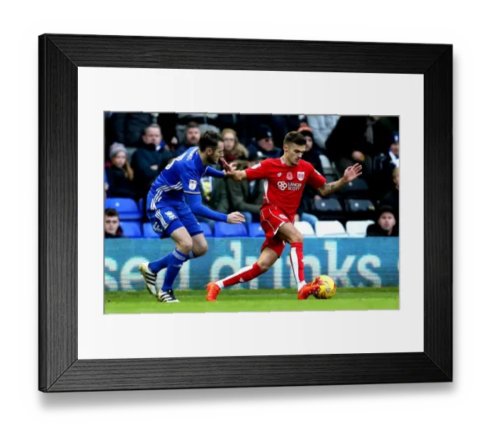 Framed Print : Jamie Paterson vs. Jonathan Grounds Clash: Birmingham City vs. Bristol City, 2016 Framed Print : Jamie Paterson vs. Jonathan Grounds Clash: Birmingham City vs. Bristol City, 2016