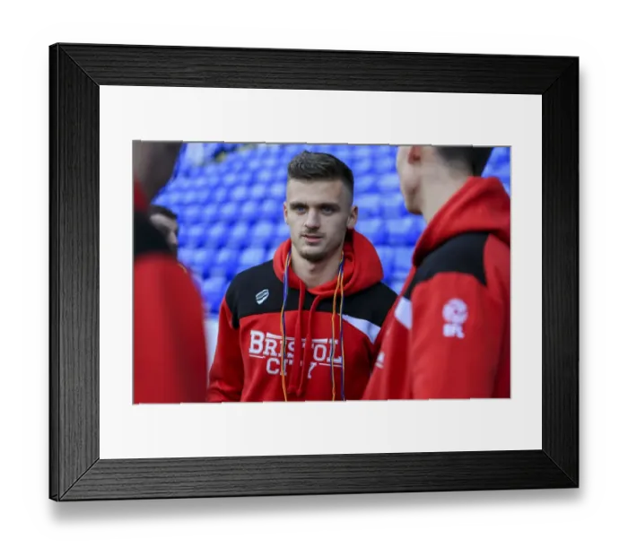 Framed Print : Jamie Paterson of Bristol City Supports Stonewall UK with Rainbow Laces at Reading's Majedski Stadium, Championship Match Framed Print : Jamie Paterson of Bristol City Supports Stonewall UK with Rainbow Laces at Reading's Majedski Stadium, Championship Match