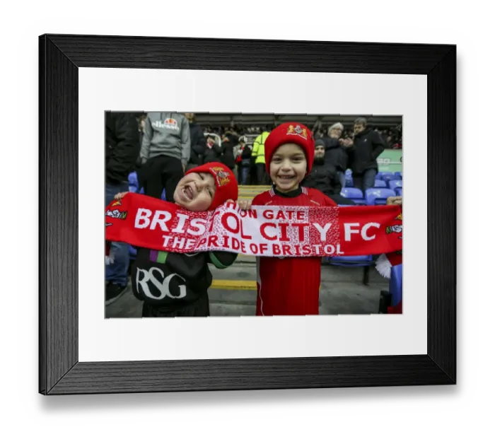Framed Print : Bristol City Fans in Full Force at Reading's Madejski Stadium, Championship Match, 2016 Framed Print : Bristol City Fans in Full Force at Reading's Madejski Stadium, Championship Match, 2016