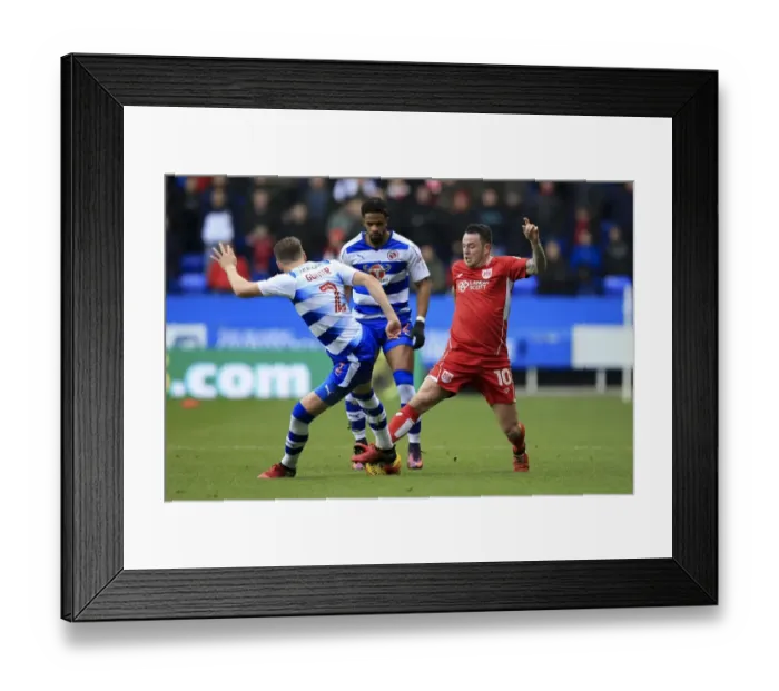 Framed Print : Bristol City's Lee Tomlin Tackles Chris Gunter of Reading - Sky Bet Championship Clash at Madejski Stadium (November 2016)