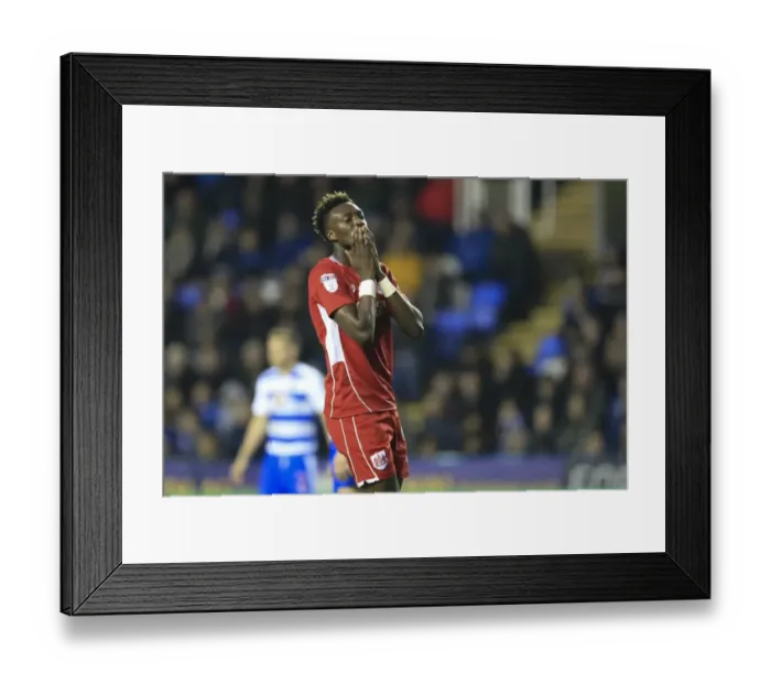 Framed Print : Tammy Abraham Struggles to Keep Possession: Reading vs. Bristol City, 2016 Framed Print : Tammy Abraham Struggles to Keep Possession: Reading vs. Bristol City, 2016