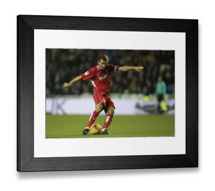 Framed Print : Gary O'Neil Scores Dramatic Goal: Reading 2-1 Bristol City, Sky Bet Championship (Nov 2016)