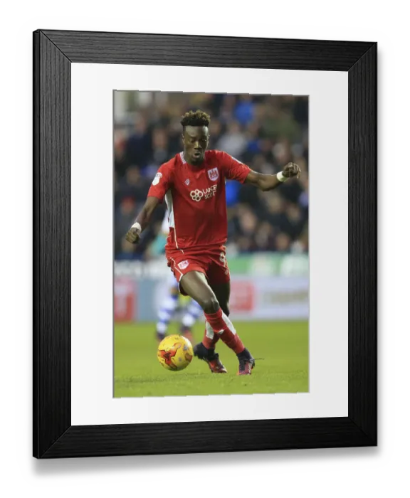 Framed Print : Tammy Abraham in Action: Championship Clash between Reading and Bristol City (November 2016) Framed Print : Tammy Abraham in Action: Championship Clash between Reading and Bristol City (November 2016)