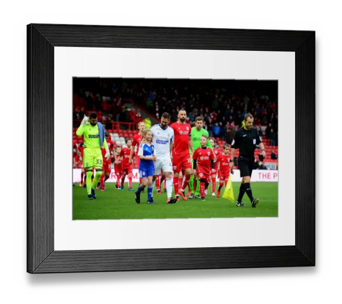 Framed Print : Bristol City vs Ipswich Town: The Championship Showdown at Ashton Gate - December 2016 Framed Print : Bristol City vs Ipswich Town: The Championship Showdown at Ashton Gate - December 2016