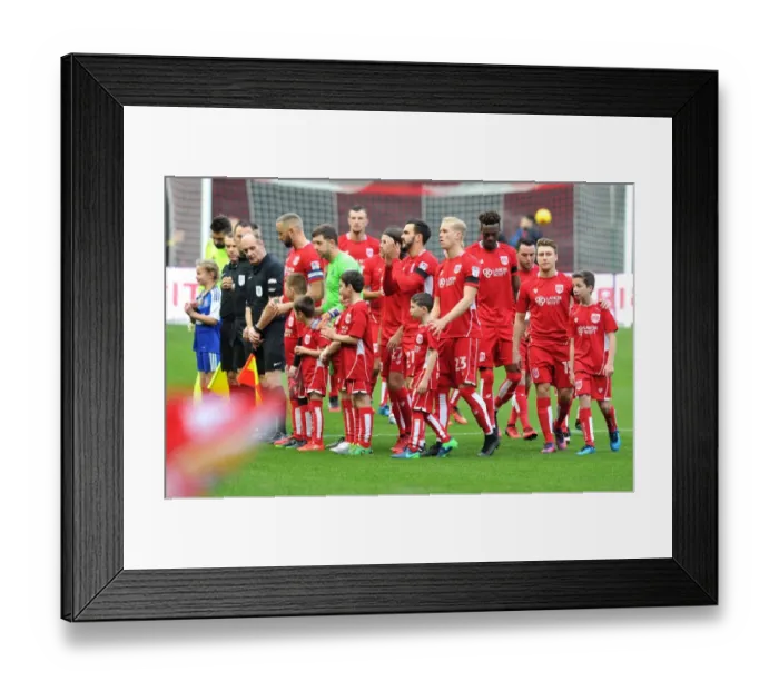 Framed Print : Bristol City vs Ipswich Town Clash at Ashton Gate - Sky Bet Championship (December 2016) Framed Print : Bristol City vs Ipswich Town Clash at Ashton Gate - Sky Bet Championship (December 2016)