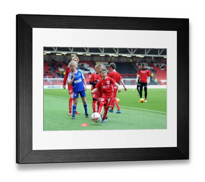 Framed Print : Bristol City vs Ipswich Town Clash in Sky Bet Championship at Ashton Gate - December 2016
