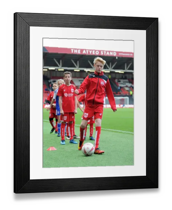 Framed Print : Bristol City vs Ipswich Town Clash in Sky Bet Championship (December 2016) Framed Print : Bristol City vs Ipswich Town Clash in Sky Bet Championship (December 2016)