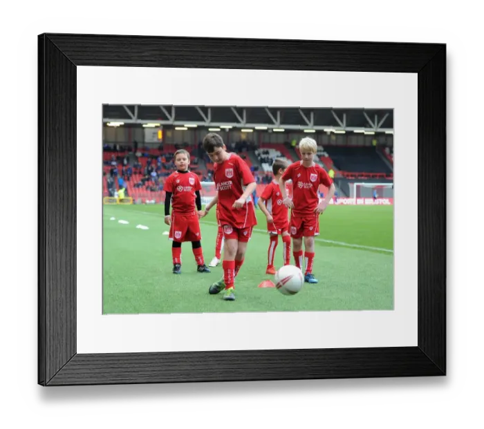 Framed Print : Bristol City vs Ipswich Town Clash in Sky Bet Championship at Ashton Gate - December 2016 Framed Print : Bristol City vs Ipswich Town Clash in Sky Bet Championship at Ashton Gate - December 2016