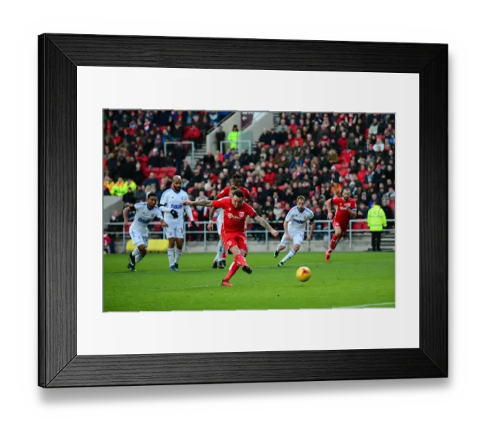 Framed Print : Bristol City's Lee Tomlin Scores Penalty Against Ipswich Town (03 / 12 / 2016, Sky Bet Championship, Ashton Gate)
