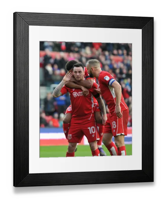 Framed Print : Bristol City's Lee Tomlin Scores Thrilling Goal Against Ipswich Town in Sky Bet Championship Match Framed Print : Bristol City's Lee Tomlin Scores Thrilling Goal Against Ipswich Town in Sky Bet Championship Match