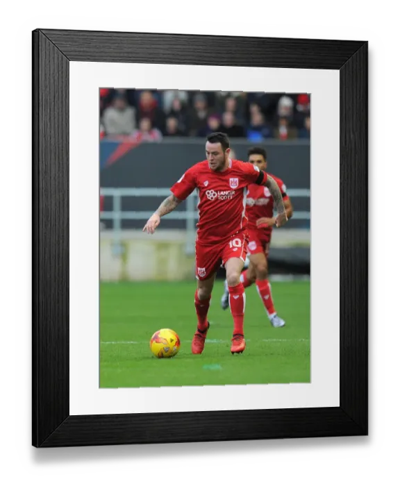 Framed Print : Lee Tomlin in Action: Bristol City vs Ipswich Town, Sky Bet Championship (December 3, 2016)