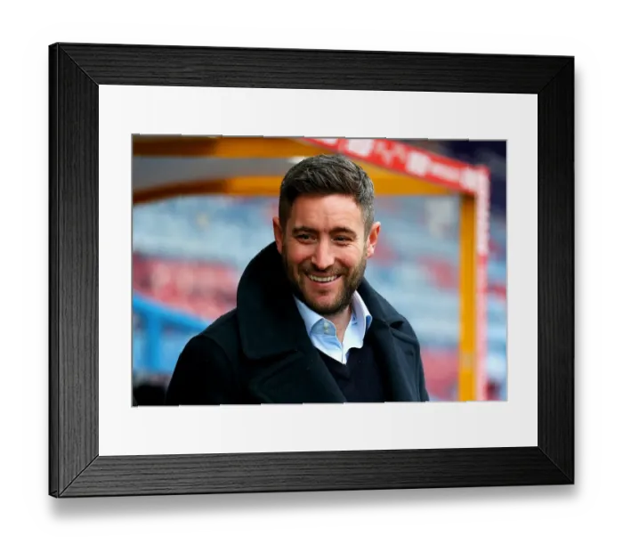 Framed Print : Johnson Leads the Charge: Huddersfield vs. Bristol City Championship Clash, 10 / 12 / 2016 Framed Print : Johnson Leads the Charge: Huddersfield vs. Bristol City Championship Clash, 10 / 12 / 2016
