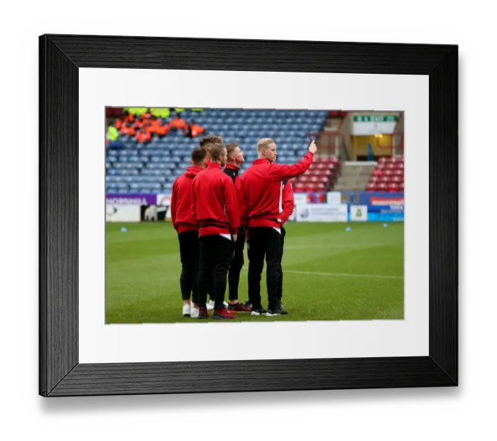 Framed Print : Bristol City Players Unite Before Huddersfield Town Clash in Championship (10.12.16) Framed Print : Bristol City Players Unite Before Huddersfield Town Clash in Championship (10.12.16)