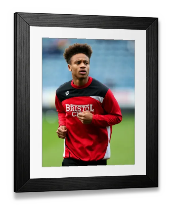 Framed Print : Bobby Reid of Bristol City Warming Up Ahead of Huddersfield Town Clash (Sky Bet Championship)