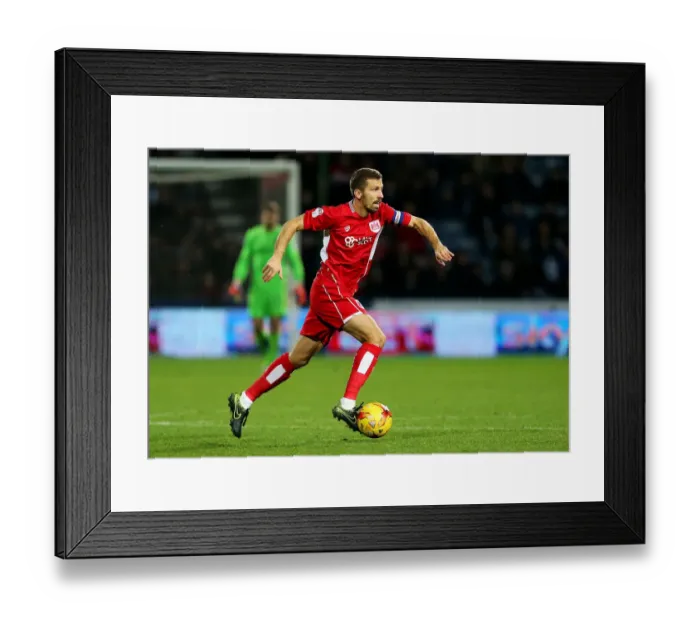 Framed Print : Gary O'Neil of Bristol City in Action Against Huddersfield Town, Sky Bet Championship (December 2016) Framed Print : Gary O'Neil of Bristol City in Action Against Huddersfield Town, Sky Bet Championship (December 2016)
