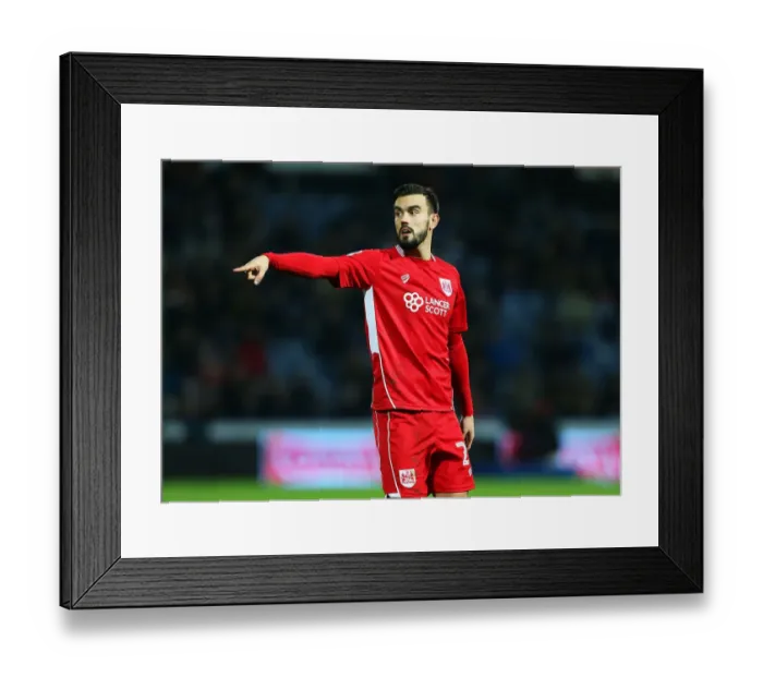 Framed Print : Marlon Pack Scores for Bristol City Against Huddersfield Town, 10-12-2016