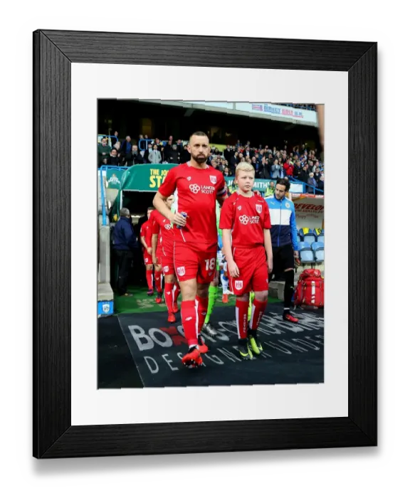 Framed Print : Clash in the Championship: Huddersfield Town vs. Bristol City at The John Smiths Stadium (December 2016)