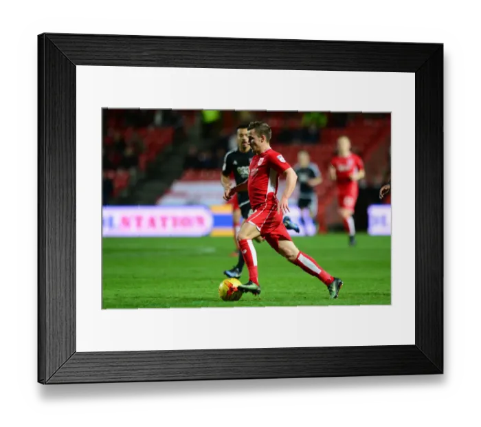 Framed Print : Bristol City vs Brentford: Joe Bryan in Action at Ashton Gate, Sky Bet Championship (December 13, 2016)