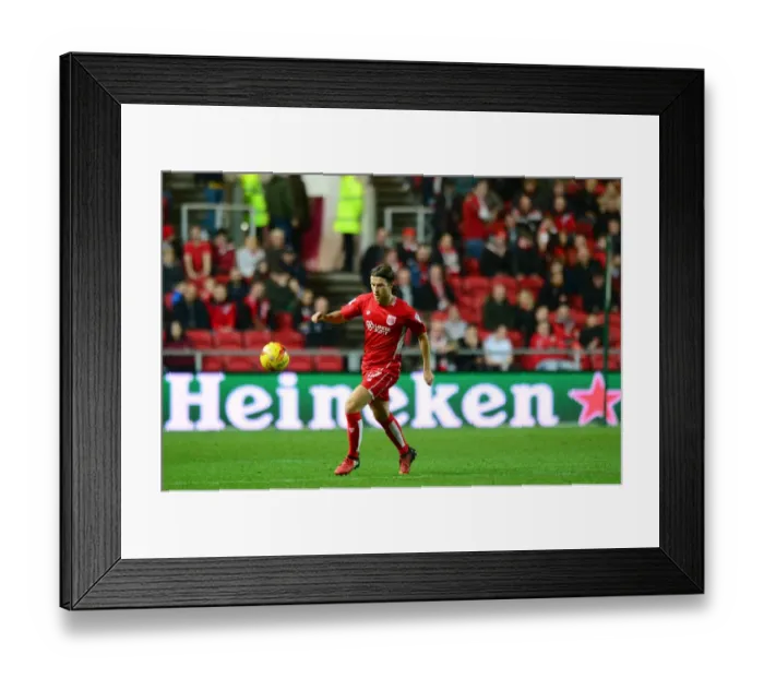 Framed Print : Bristol City vs Brentford: Adam Matthews in Action at Ashton Gate, Sky Bet Championship (December 13, 2016) Framed Print : Bristol City vs Brentford: Adam Matthews in Action at Ashton Gate, Sky Bet Championship (December 13, 2016)
